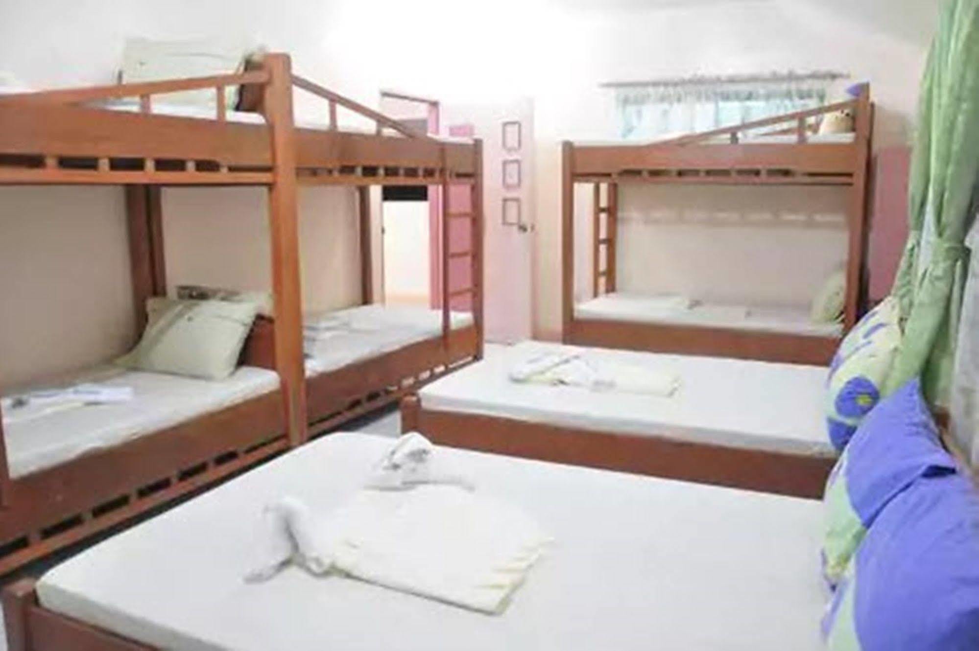 Apartelle De Francesca Puerto Galera Eksteriør billede